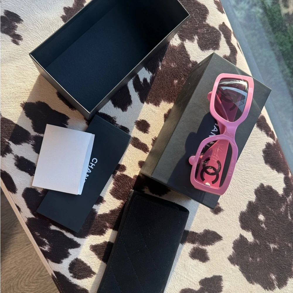 CHANEL Pink Rectangular Sunglasses with CC Cutout Temples - Picture 11 of 13